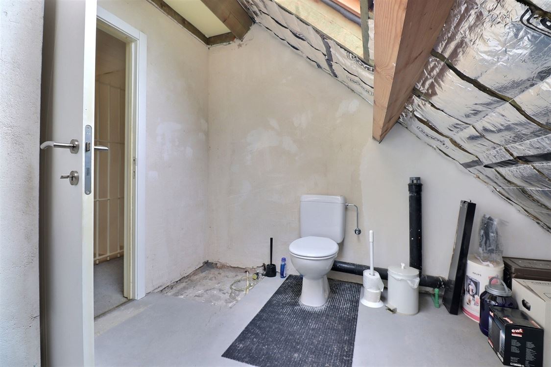 Villa/maison/ferme à BOSSIÈRE (4 chambres)