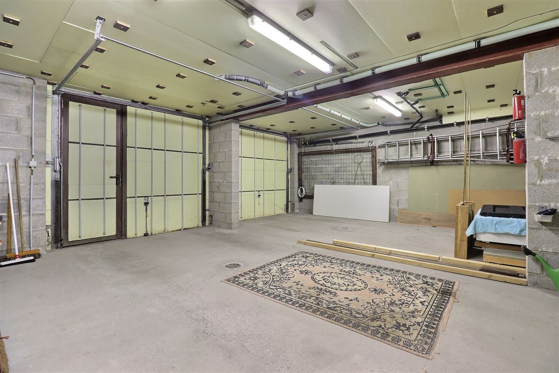 Villa/maison/ferme à BOSSIÈRE (4 chambres)