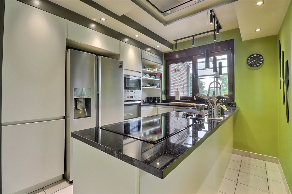 Villa/maison/ferme à BOSSIÈRE (4 chambres)