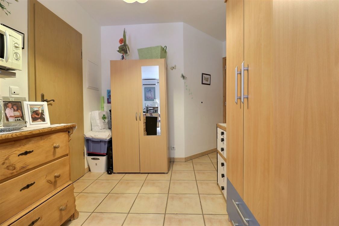 Studio à BOUVIGNES-SUR-MEUSE (0 chambre)