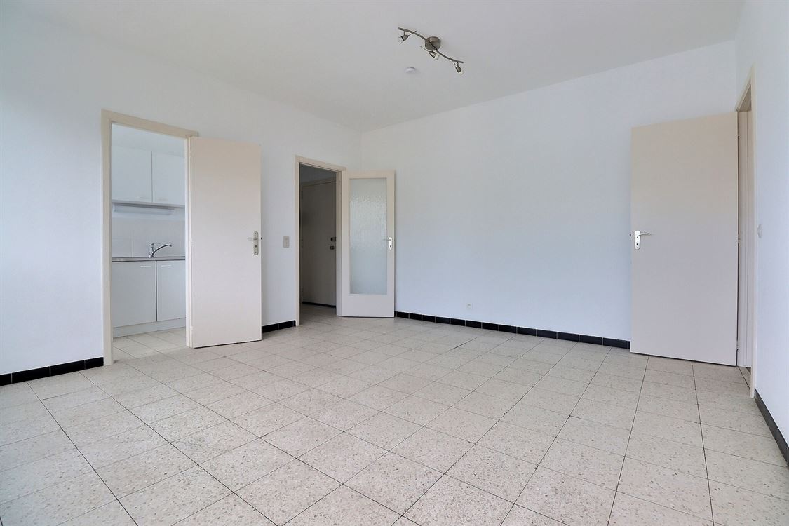 Appartement à JAMBES (1 chambre)