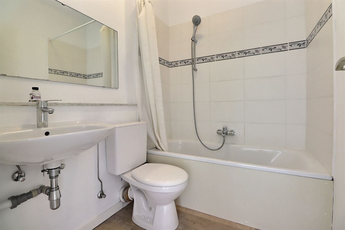 Appartement à JAMBES (1 chambre)