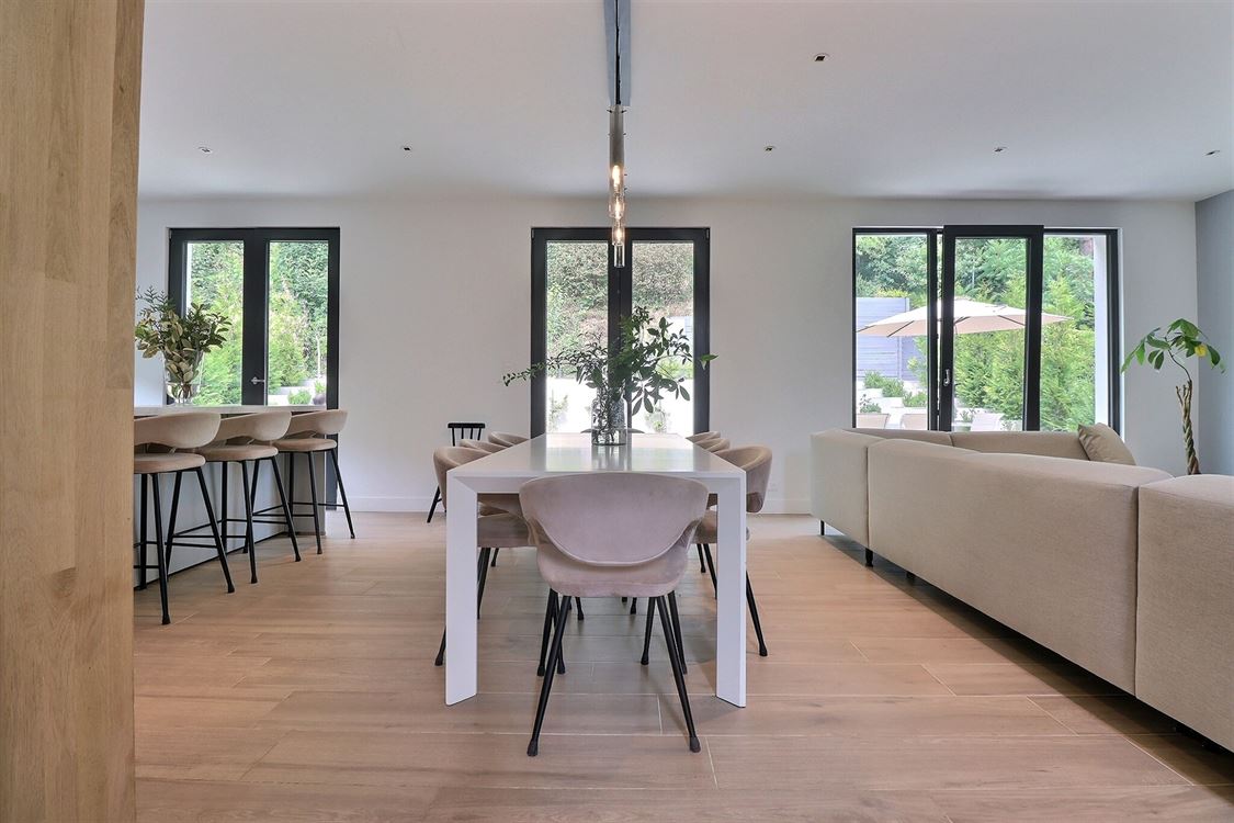 Villa/maison/ferme à PROFONDEVILLE (4 chambres)