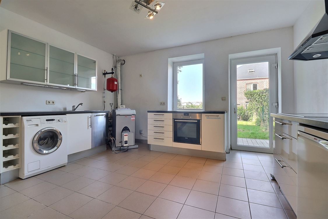 Villa/maison/ferme à METTET (3 chambres)