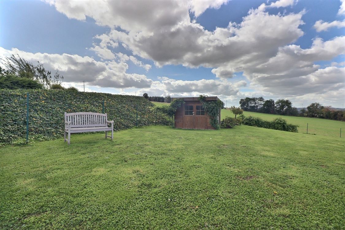 Villa/maison/ferme à CINEY (4 chambres)