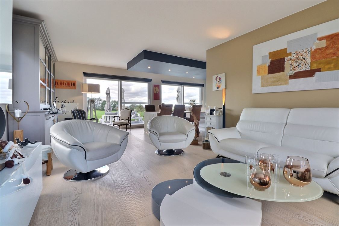 Villa/maison/ferme à CINEY (4 chambres)