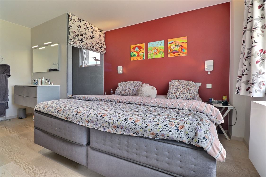 Villa/maison/ferme à CINEY (4 chambres)