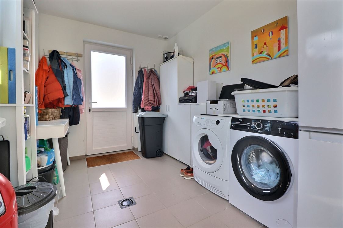 Villa/maison/ferme à CINEY (4 chambres)