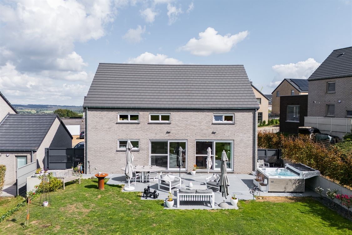 Villa/maison/ferme à CINEY (4 chambres)