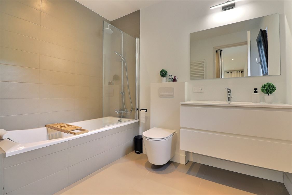 Villa/maison/ferme à PROFONDEVILLE (4 chambres)