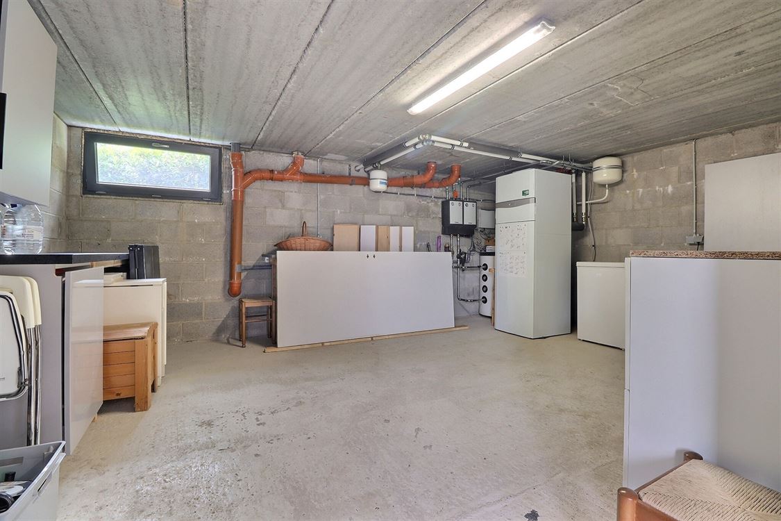 Villa/maison/ferme à PROFONDEVILLE (4 chambres)