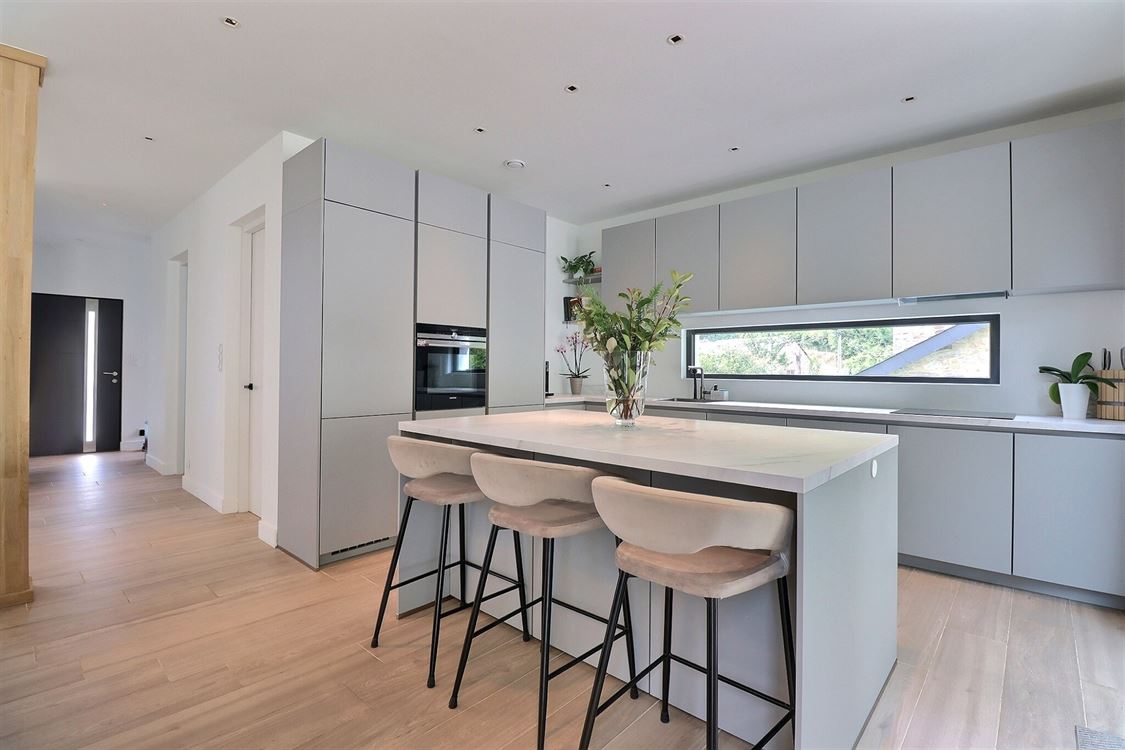 Villa/maison/ferme à PROFONDEVILLE (4 chambres)