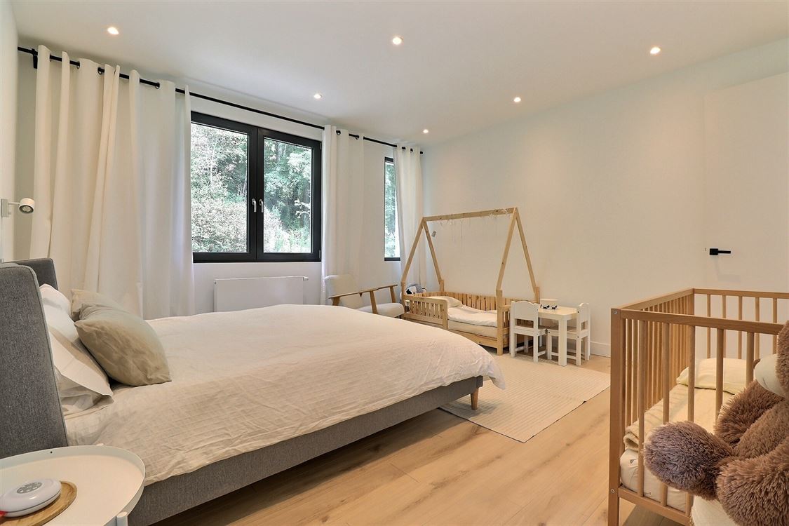 Villa/maison/ferme à PROFONDEVILLE (4 chambres)
