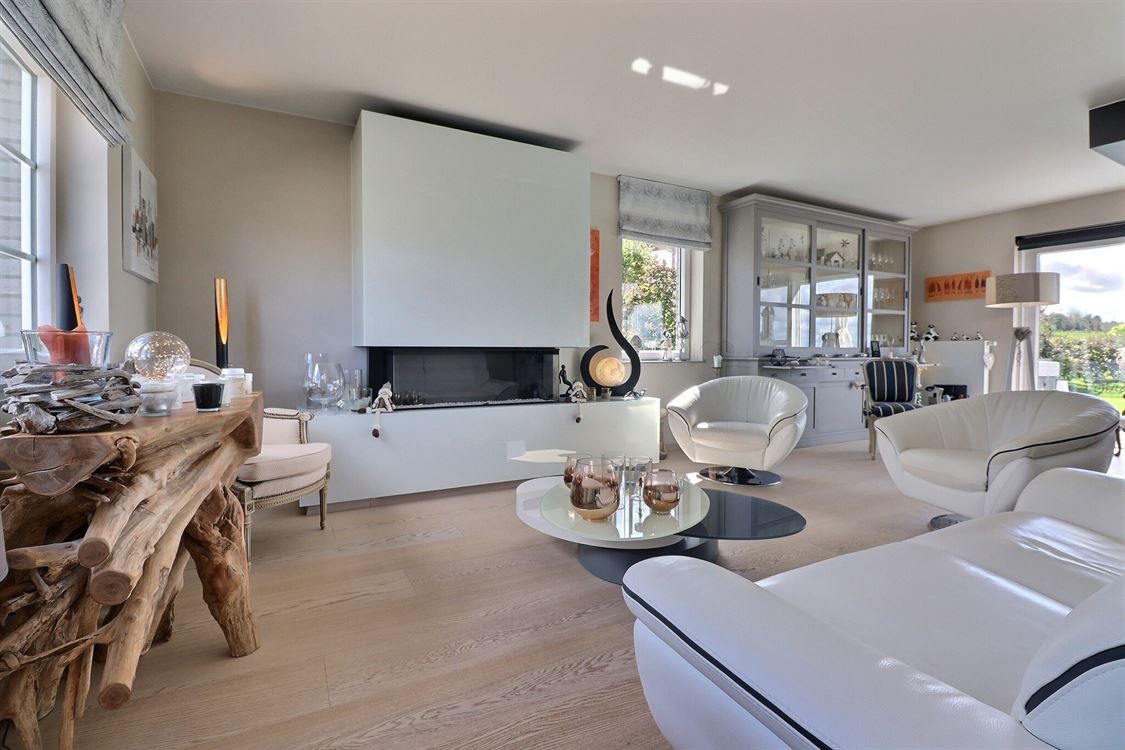 Villa/maison/ferme à CINEY (4 chambres)