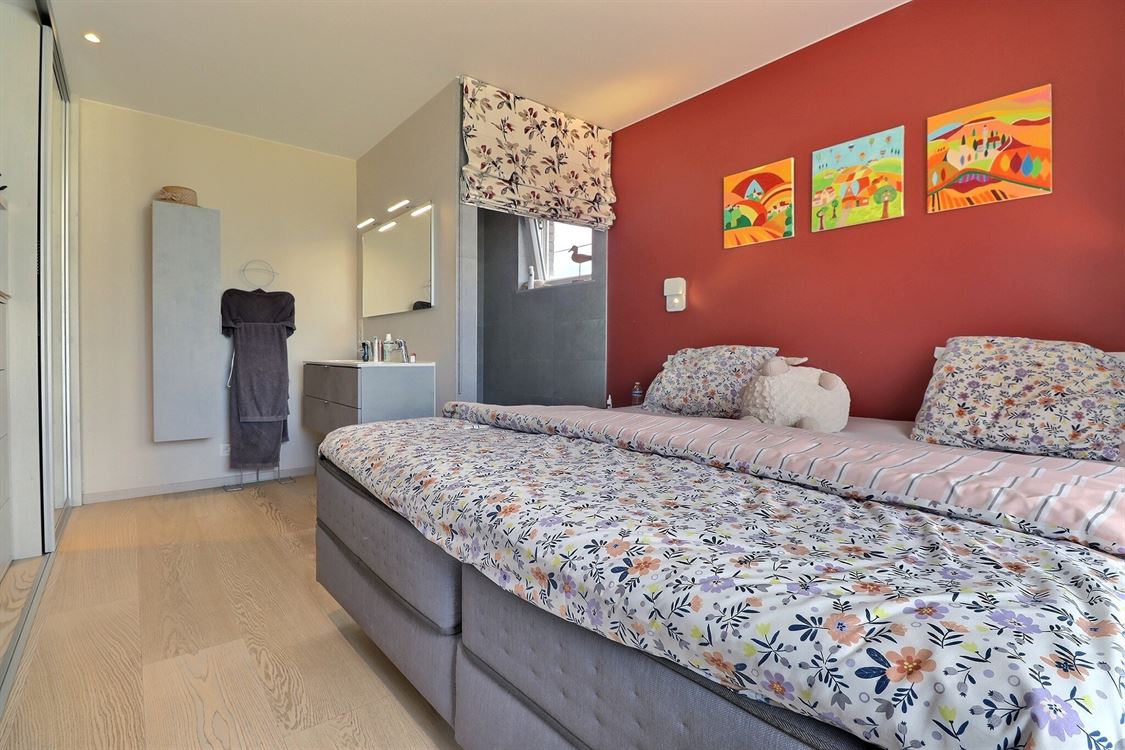 Villa/maison/ferme à CINEY (4 chambres)