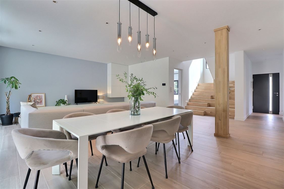 Villa/maison/ferme à PROFONDEVILLE (4 chambres)