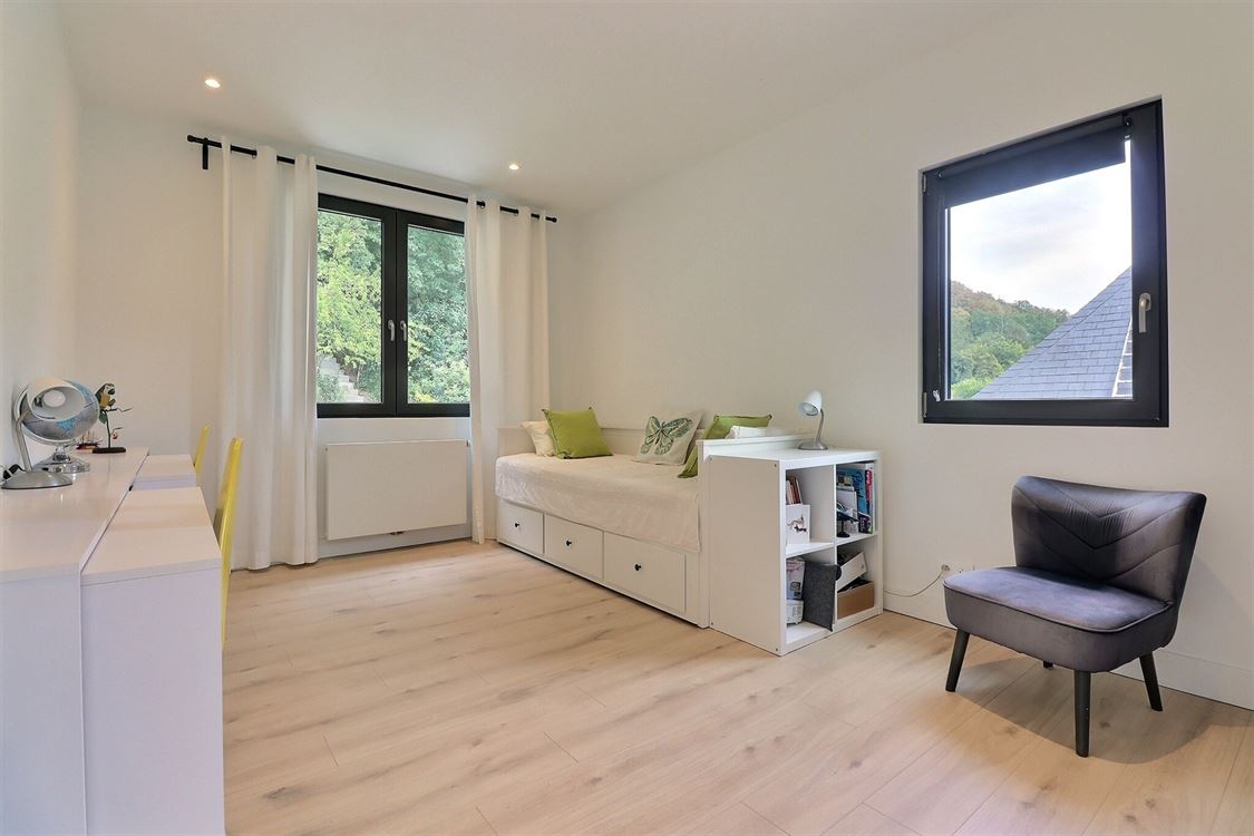 Villa/maison/ferme à PROFONDEVILLE (4 chambres)