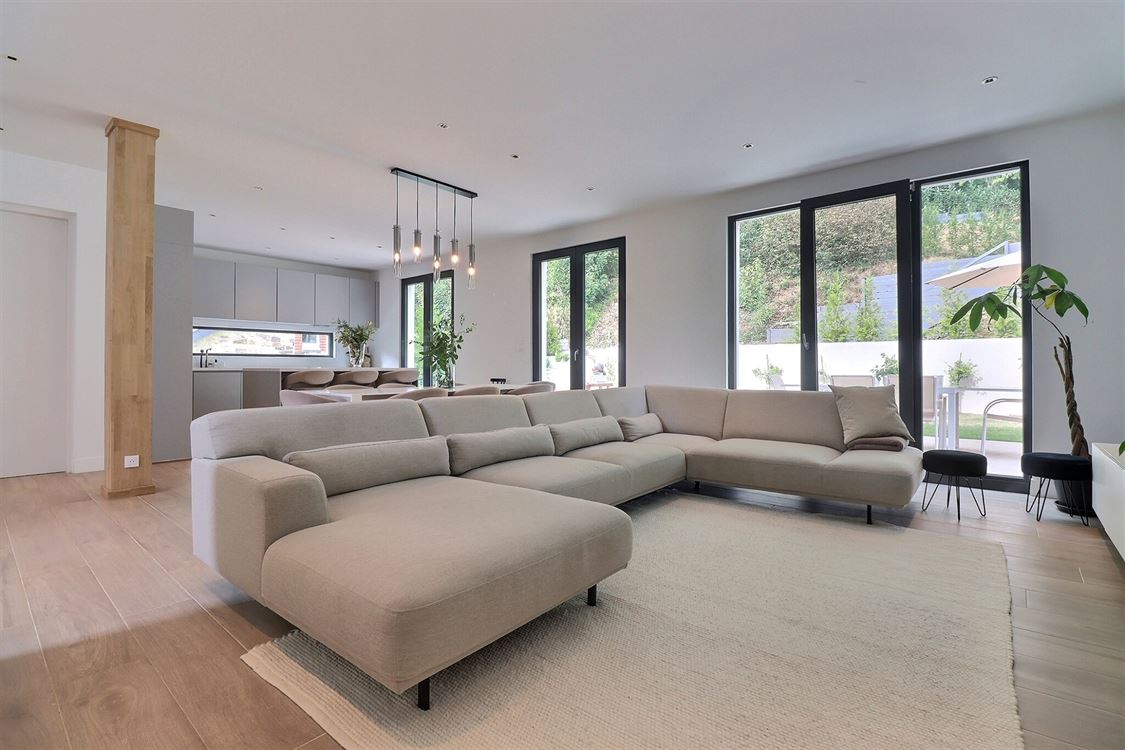 Villa/maison/ferme à PROFONDEVILLE (4 chambres)