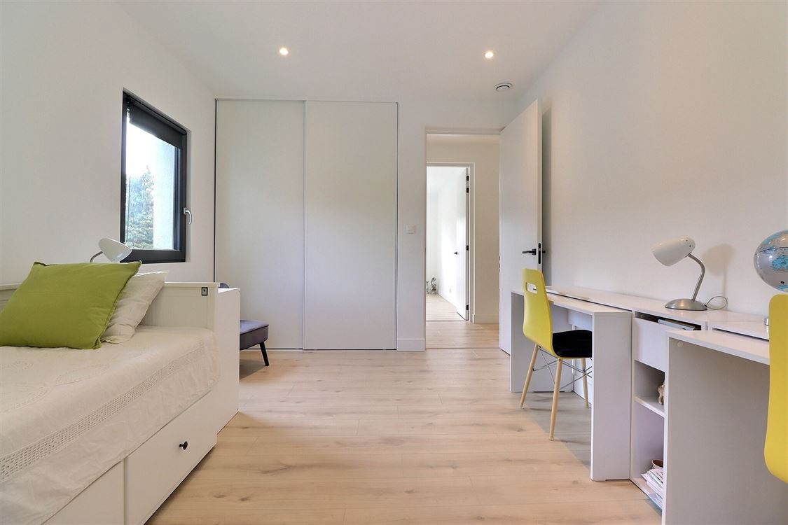 Villa/maison/ferme à PROFONDEVILLE (4 chambres)