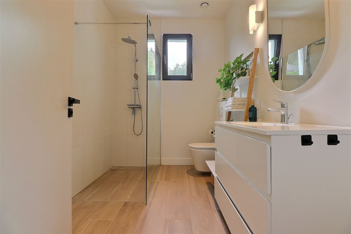 Villa/maison/ferme à PROFONDEVILLE (4 chambres)