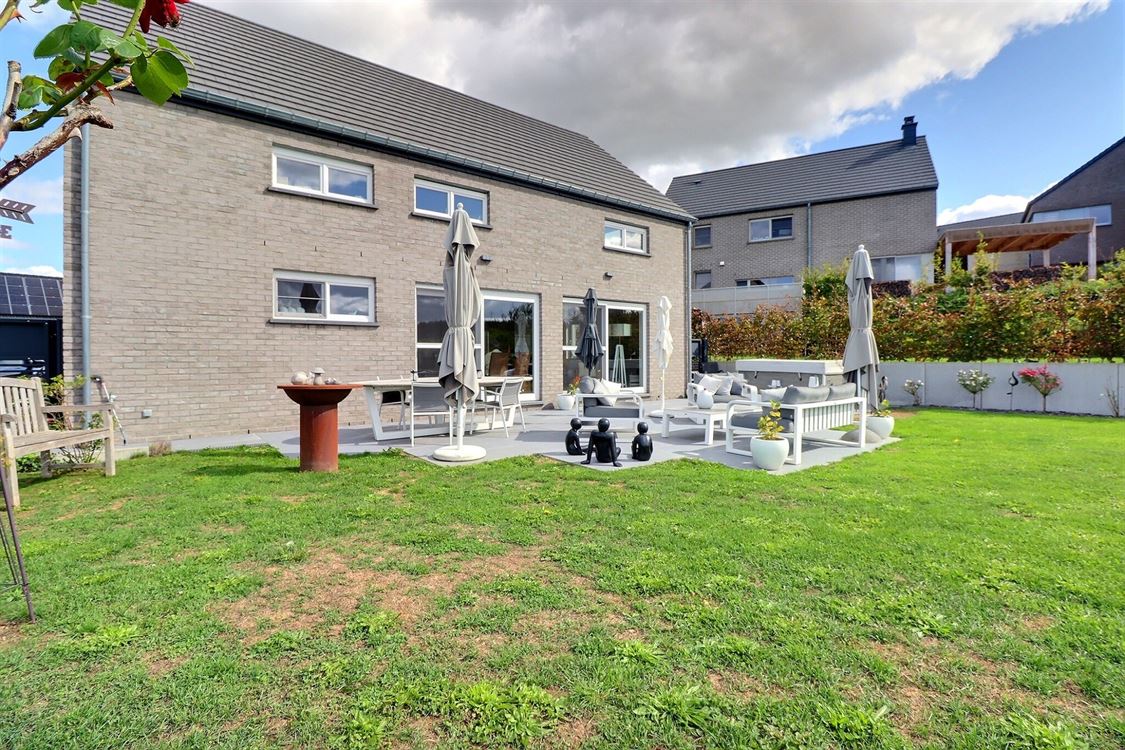 Villa/maison/ferme à CINEY (4 chambres)