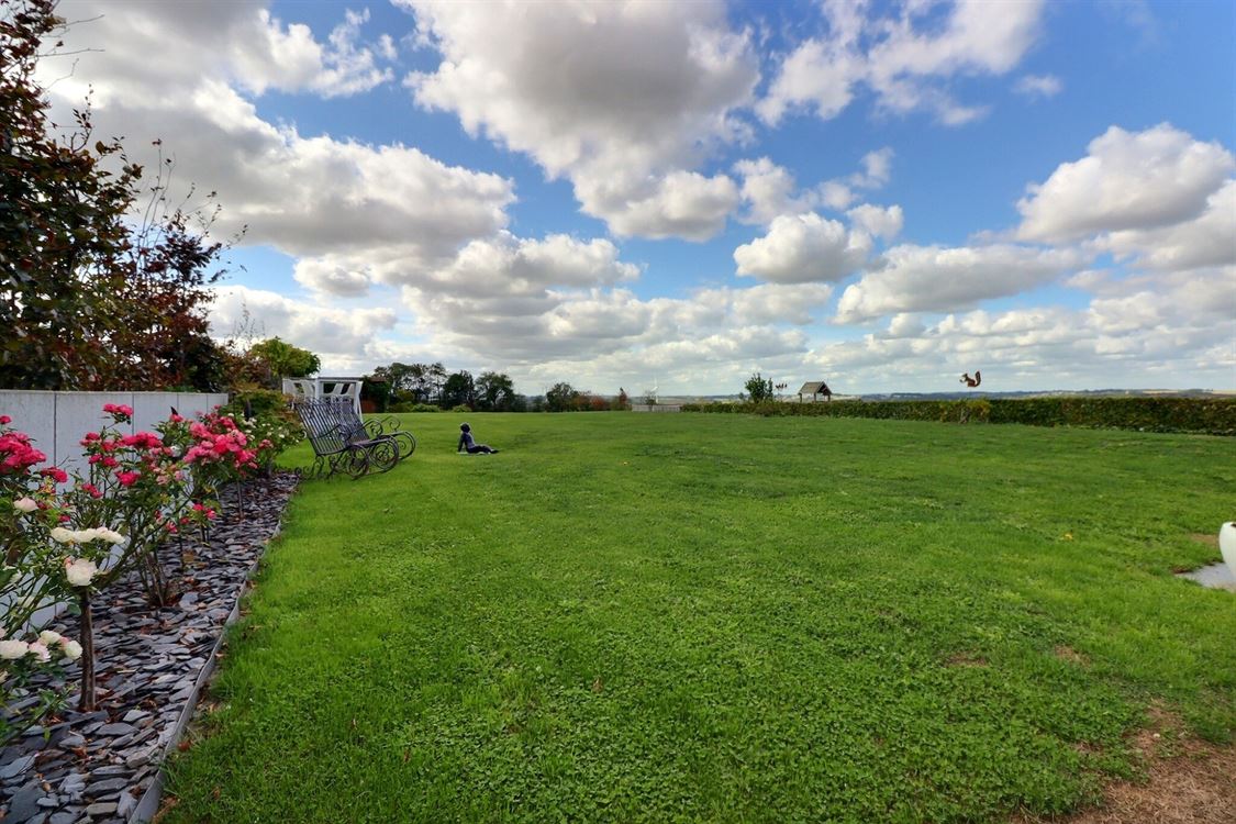 Villa/maison/ferme à CINEY (4 chambres)