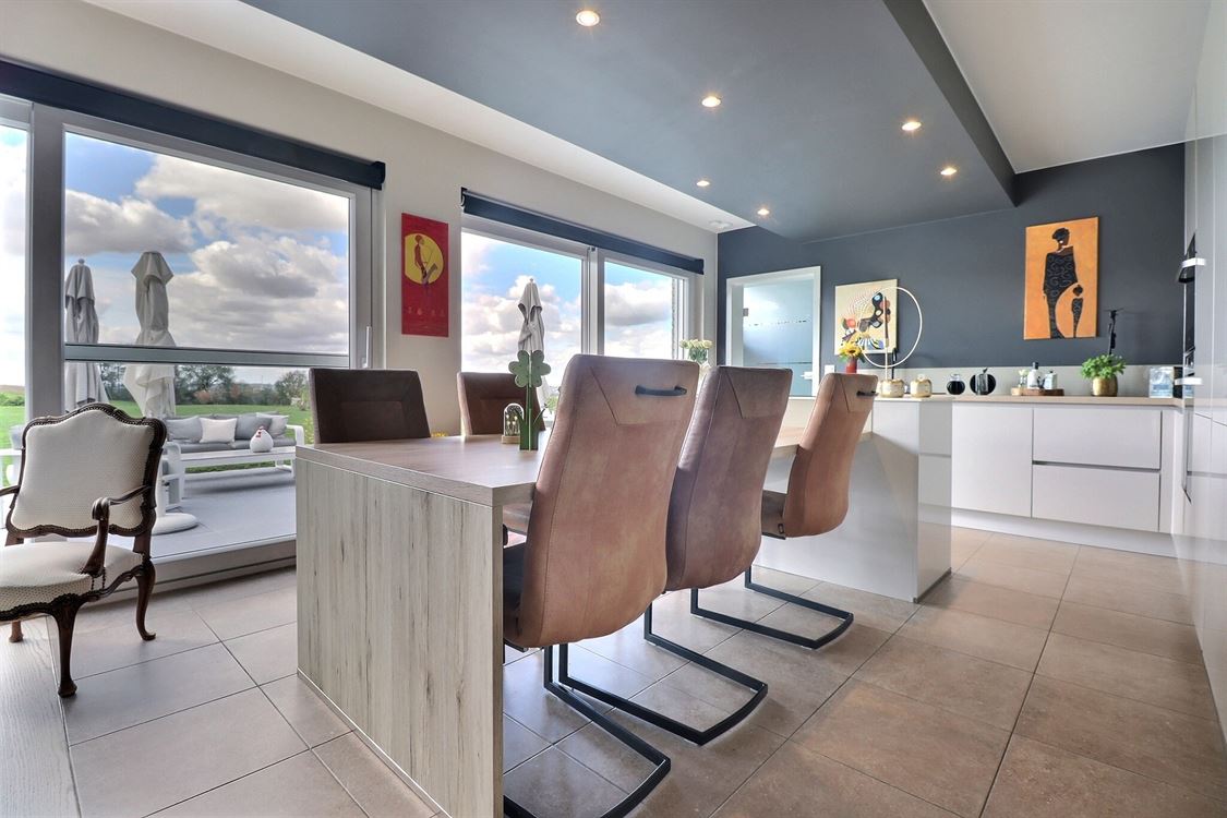 Villa/maison/ferme à CINEY (4 chambres)