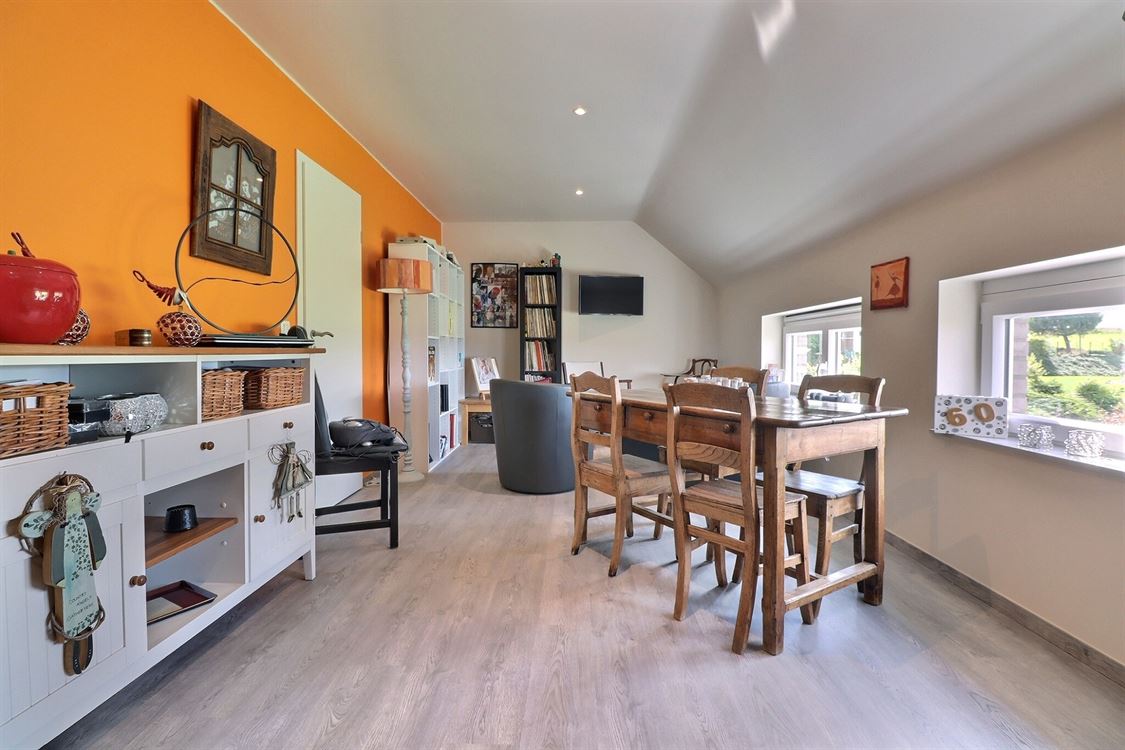 Villa/maison/ferme à CINEY (4 chambres)