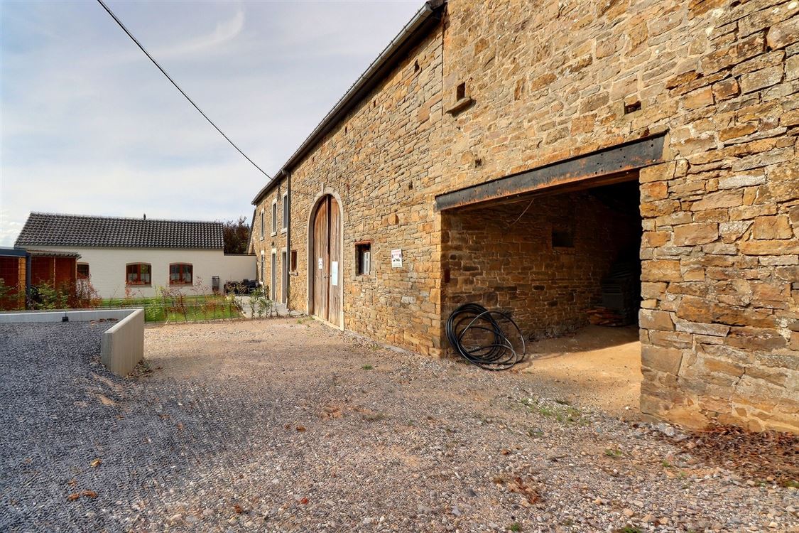 Villa/maison/ferme à Lustin (0 chambre)