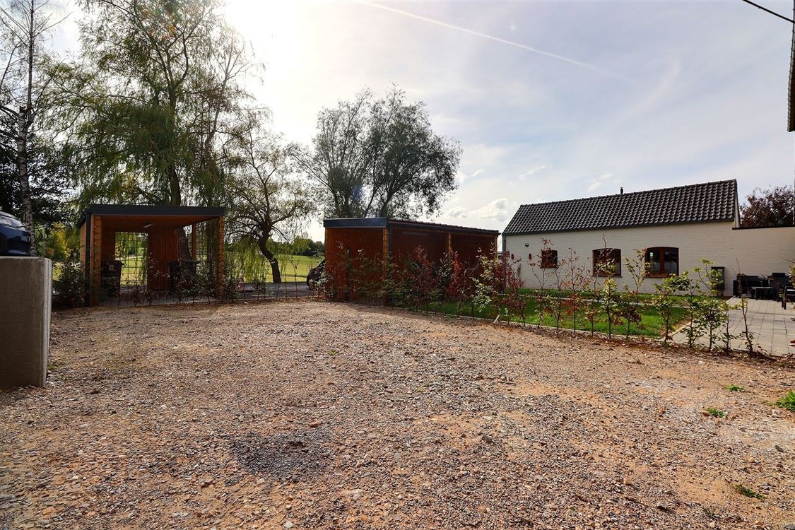 Villa/maison/ferme à Lustin (0 chambre)
