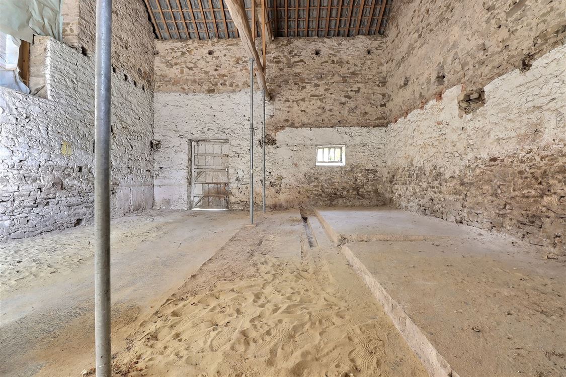 Villa/maison/ferme à Lustin (0 chambre)