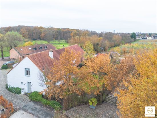 villa met burelen en opslagruimte-vernieuwde staat