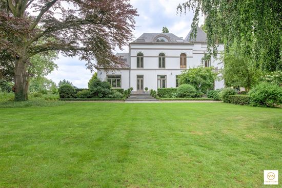 Prestige eigendom in parkomgeving