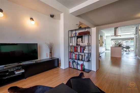 Verrassend ruime totaalrenovatie  met 3 slpks