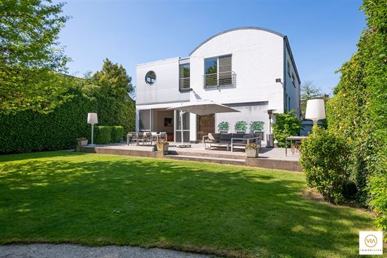 Instapklare villa 5slk 4bdk + Z-tuin