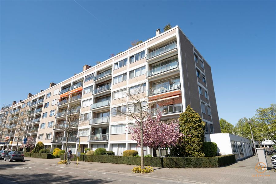 Schitterende penthouse met ca 200m² terrassen