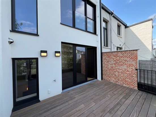 Luxe Appartement met 2 SLK en aangenaam terras