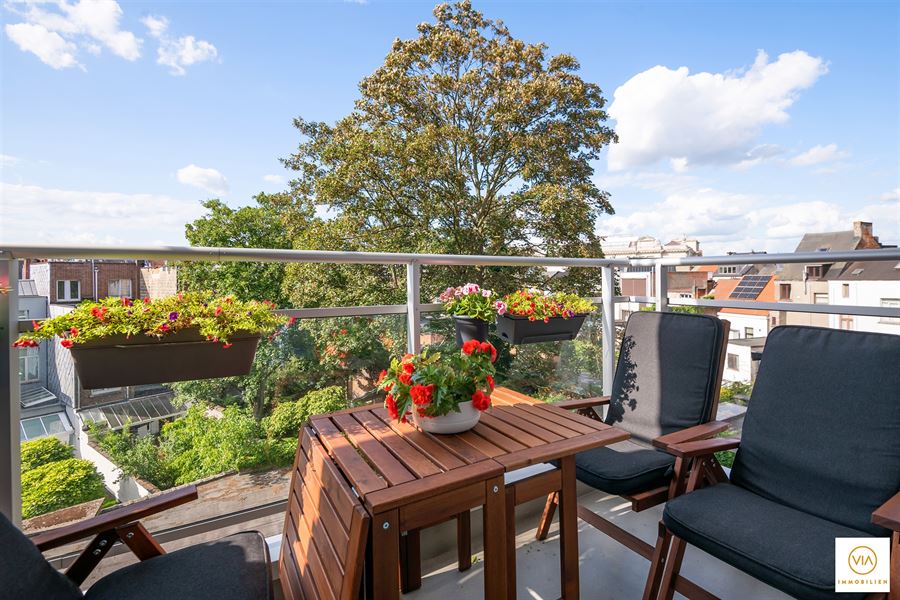 Appartement met 2 slk en zalig terras