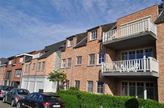 Aangenaam dakappartement met ruime terrassen en 2slk