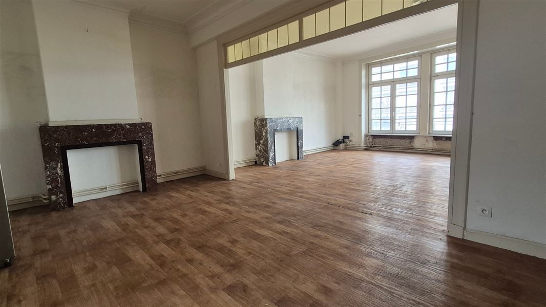 Volledig te renoveren appt van +/- 140 m²