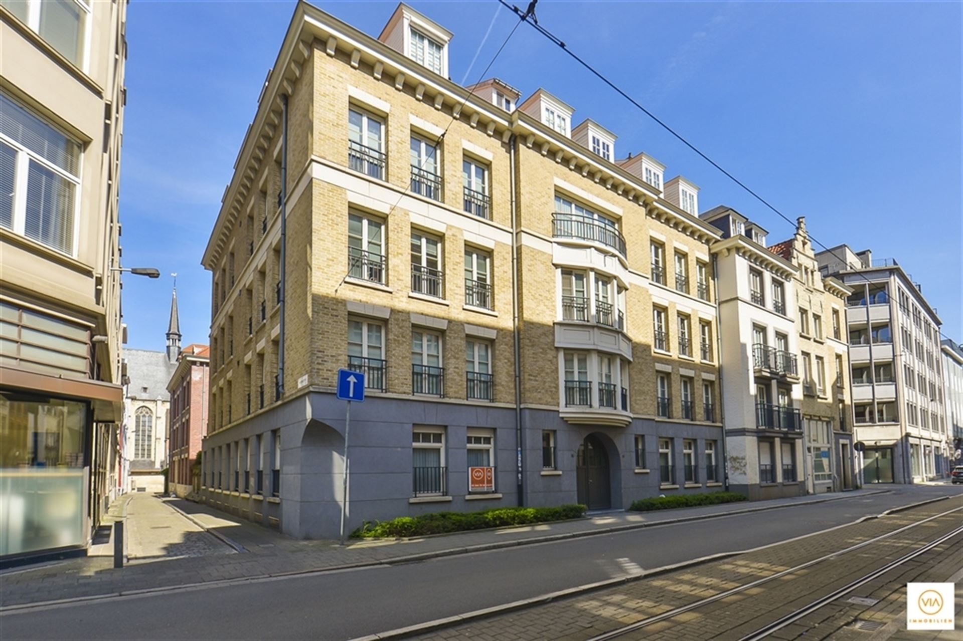 Prima gelijkvloers appartement met één grote slaapkamer