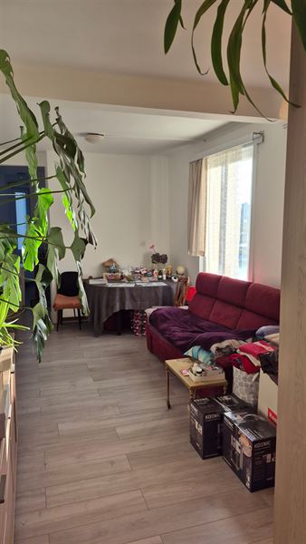 12 verhuurde appartementen in volledig conform gebouw