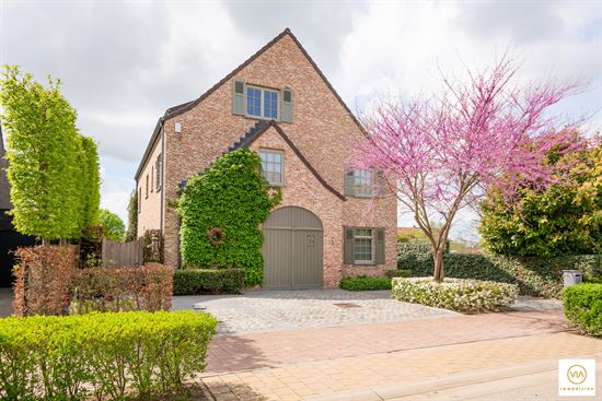 Recente & stijlvolle villa met Z-tuin & zwemvijver