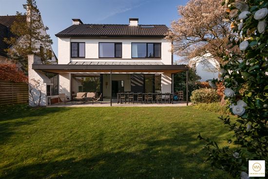 Fraai gerenoveerde villa met Z-tuin & slkk