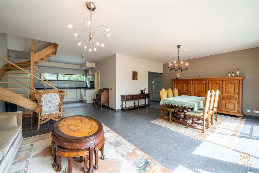 Instapklare woning of duplex met tuin in privatieve woonerf