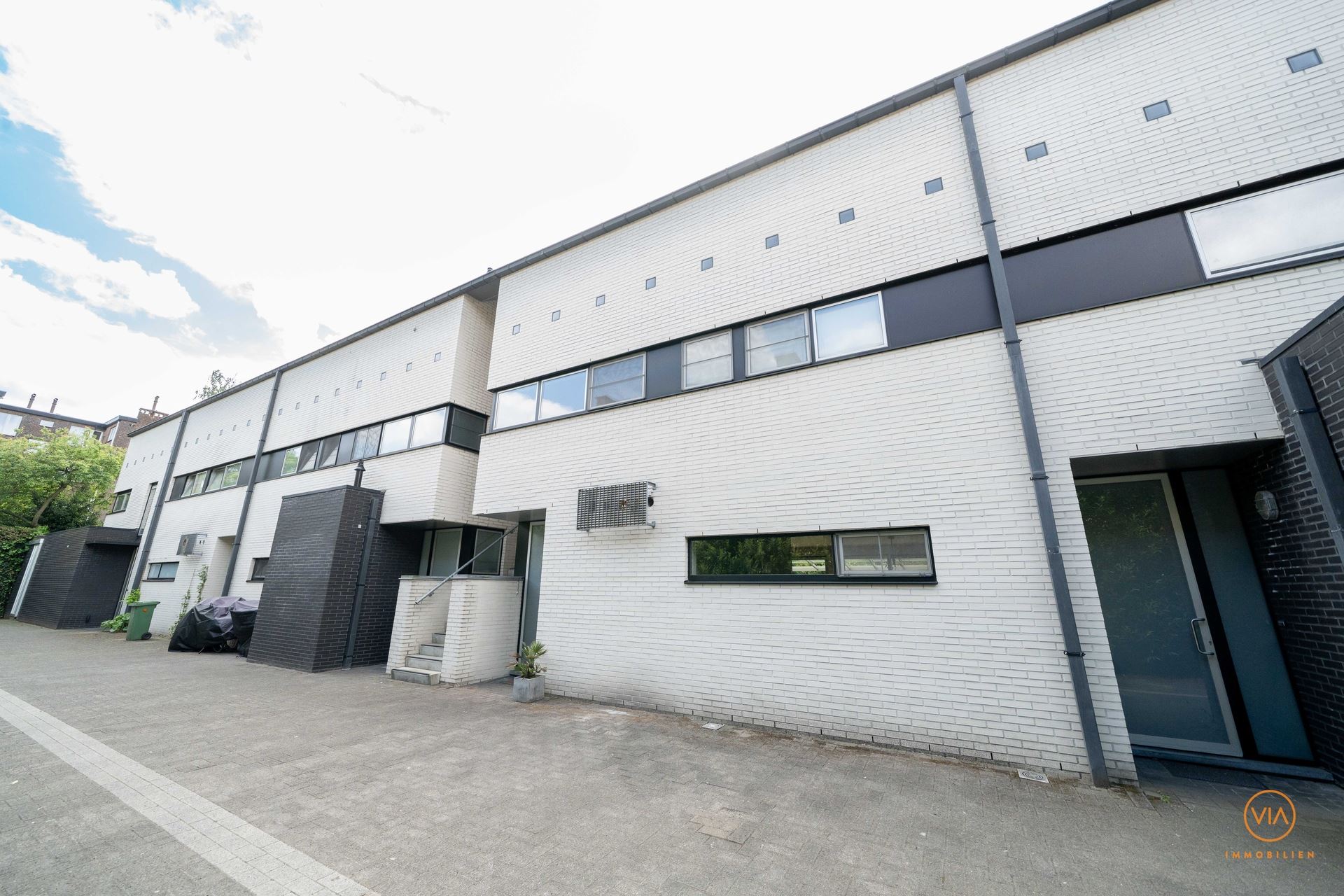 Instapklare duplex met tuin in privatieve woonerf