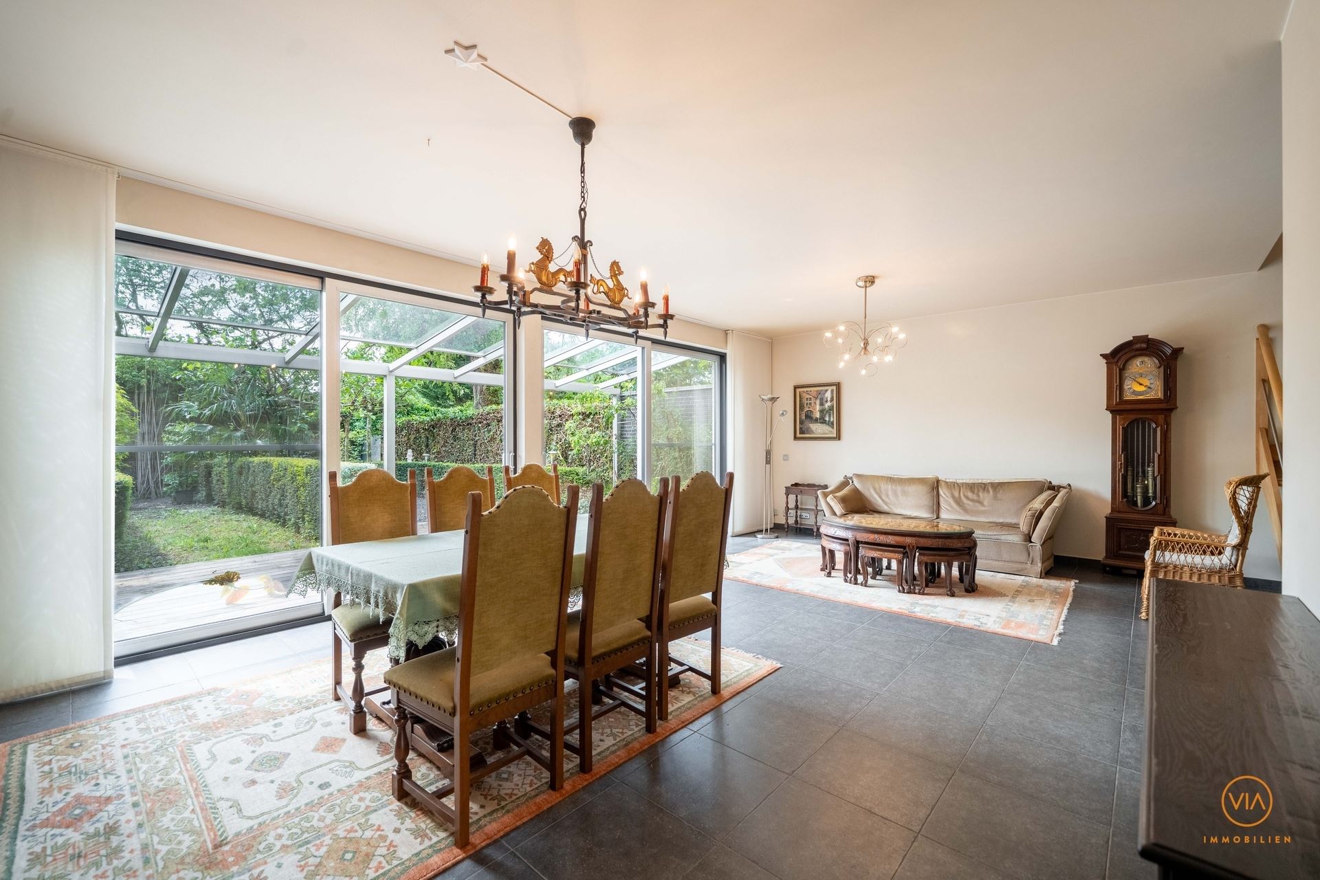 Instapklare woning of duplex met tuin in privatieve woonerf