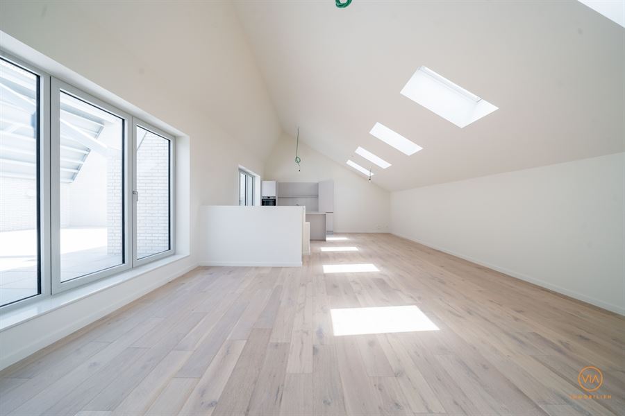 Nieuwbouw penthouse met uitzonderlijk terras en uitzicht