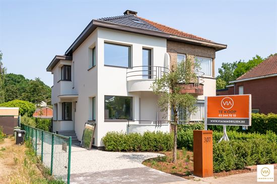 Totaalrenovatie met prachtige architectuur