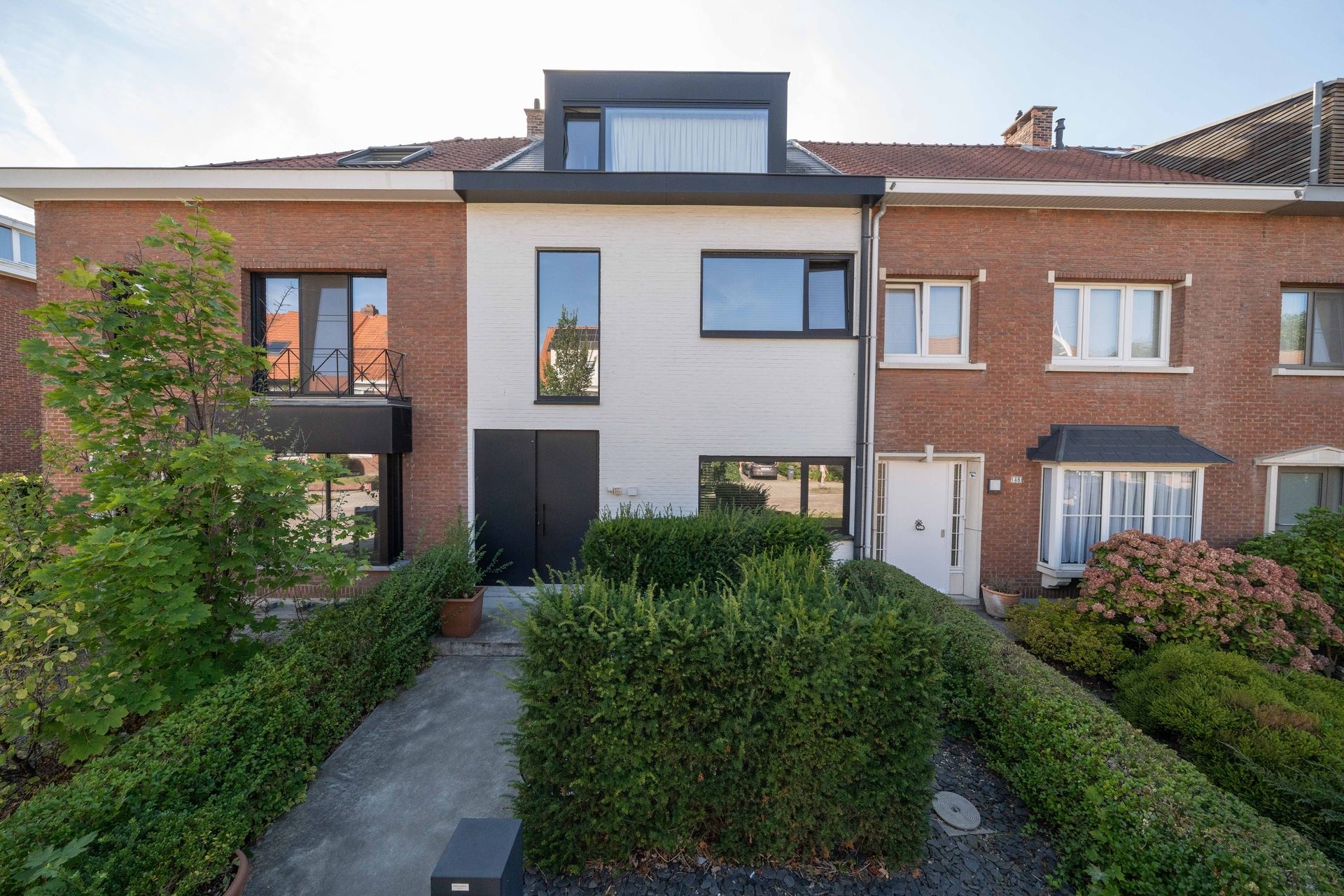 instapklare totaalrenovatie van 2015 met 4 slpks in topbuurt
